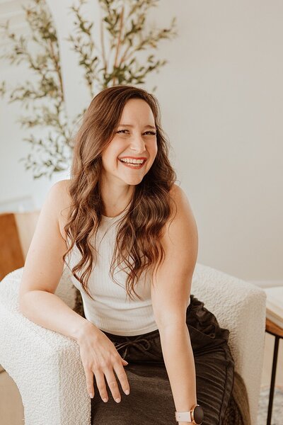 Photo of Kelly Warkentin, Vancouver family  and newborn photographer