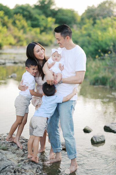 family and newborn photographer in fort worth 