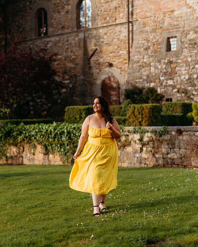 Larissa, destination wedding photographer in Tuscany, Italy.