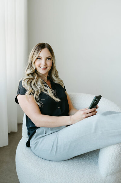 Karly is a HoneyBook Pro and systems expert helping creatives set up strategic workflows that grow with their business.