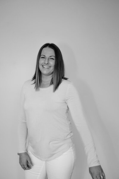 Women who is a happy customer of the LIVE BIG Collective