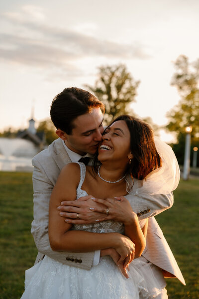 hugging-sunset