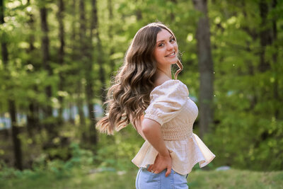 Senior with hands on her hips | Senior Portrait Photographer