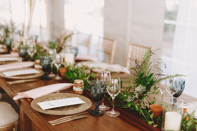 Strong-Mansion-MD-wedding-florist-Sweet-Blossoms-farm-table-Nessa-K-Photography