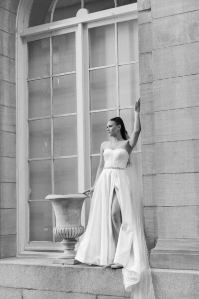 elegant bride portrait | luxury ottawa wedding photographer