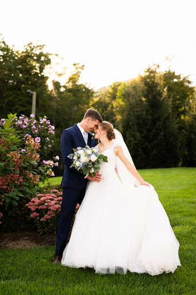 bloom-meadows-bride-groom-portrait