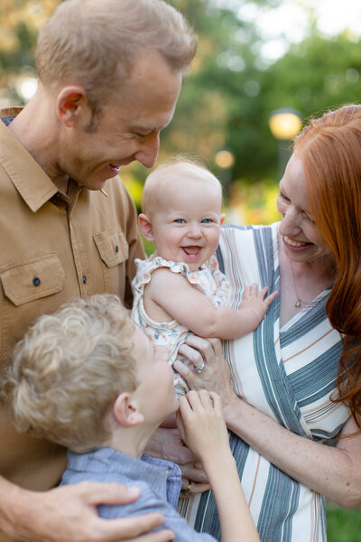 Bright and airy family photos in the Midwest