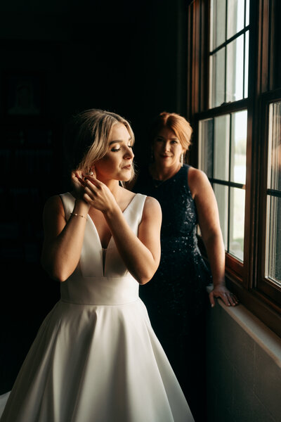 Bride getting ready with mom