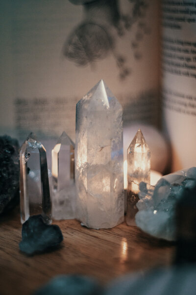 Clear quartz healing crystals for energy alignment and spiritual clarity