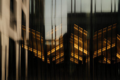 kaboompics_street-photography-with-motion-blur-39724 (1)