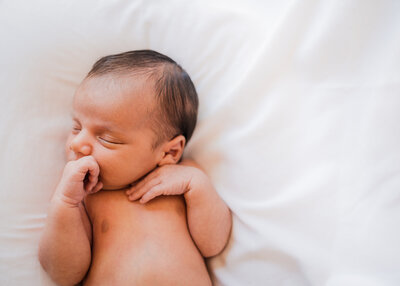 Light and airy photoshoot at Lincoln Park in west seattle, Kacy Beck Photography