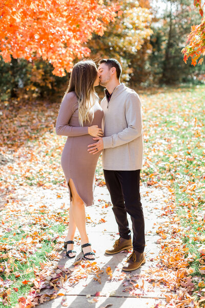 Virginia Maternity Photographer | Chelsea Schaefer Photography | Spring Maternity Session | Looking down at baby