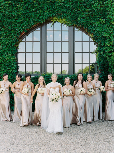  Elegant bridesmaids in front of ivy-covered estate – Estate & Vineyard Wedding Photography Dover Hall