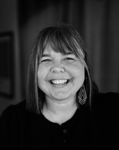Headshot of Sarah Williams, OKC Birth Photographer