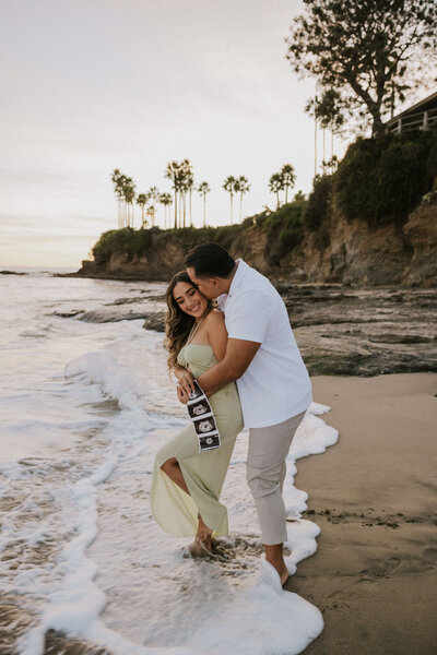 baby-maternity-announcement-laguna-beach-socal-photographer-photoshoot