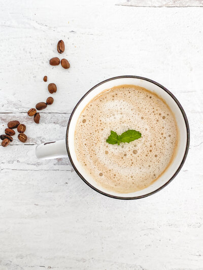 Vegan lattes never tasted so good with this minty and oat milk latte, sweetened every so lightly. Start your day on the right foot!