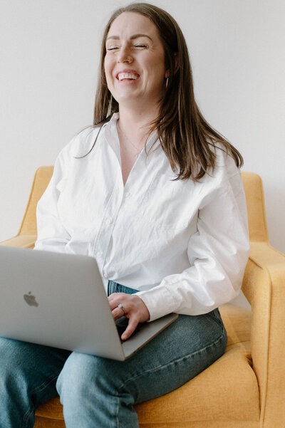 L-hey-ambr-showit-web-designer-in-canada-usa-australia-23