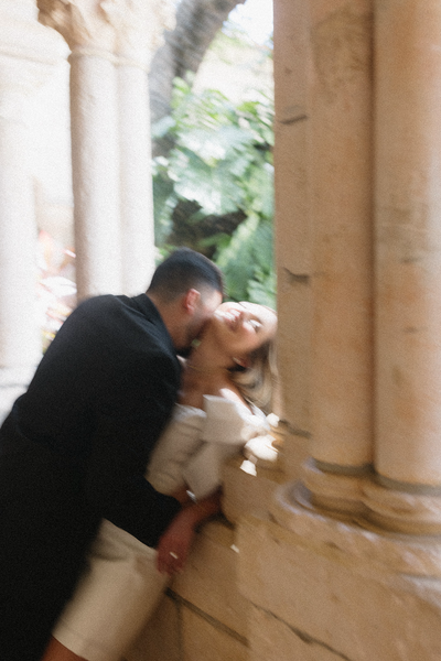 Couple captured in blur effect by destination wedding photographer | Sush Digital Media