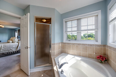81 Nelson ensuite (2)