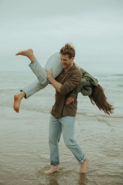 ORWeddingPhotographer|PNWEngaged|PNWBeachWedding|OregonWeddingPhotographer-72