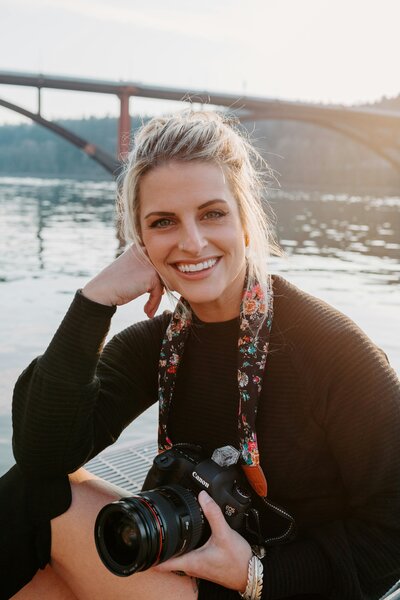 ashley-nicole-dsp50r1bGH8-unsplash copy