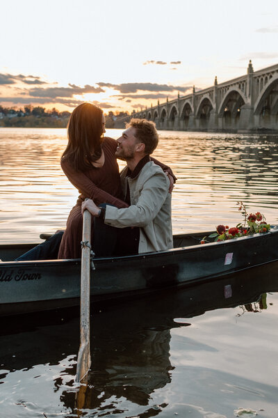 An engagement photoshoot sharing a romantic boat ride along the Susquehanna River in Columbia, Lancaster, Pennsylvania. 