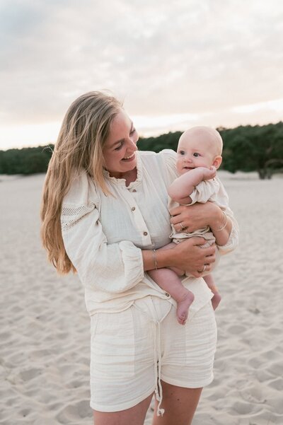 Gezin fotoshoot in de duinen Hadassah Fotografeert