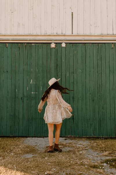 hannah-busing-SgPFTfHcviY-unsplash