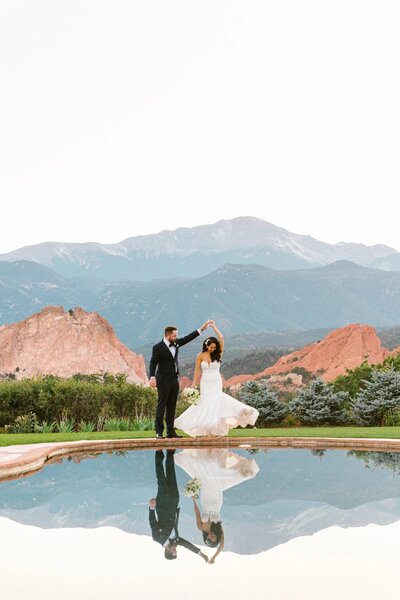 lace wedding dress of seattle bride