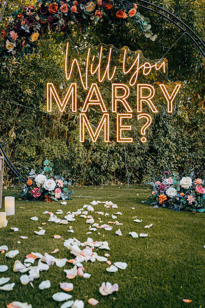 A garden proposal can include a meal for two