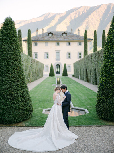 Portrait of Thomas Raboteur, luxury wedding photographer from the French Riviera