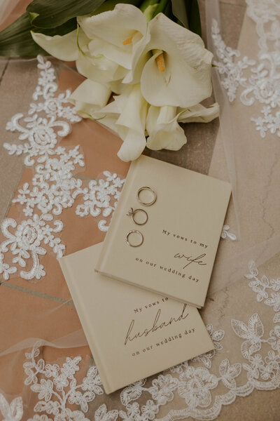 wedding details, wedding rings, engagement rings, vow books, wedding details, traveling wedding photographer, free travel wedding photographer