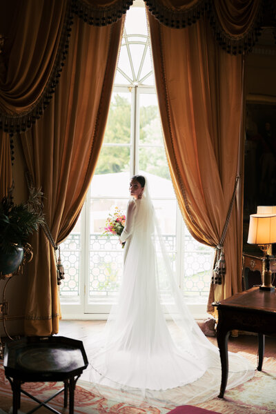 Bridal portrait Sezincote
