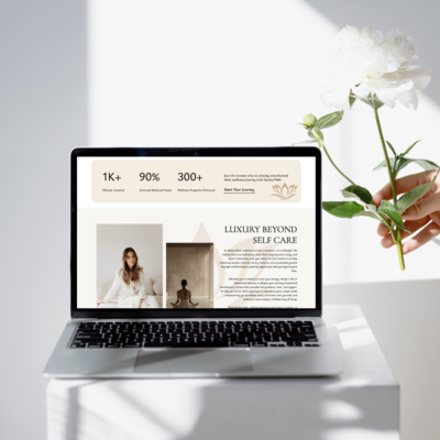 Laptop Mockup of Fashion Clothing Instagram Post (1)