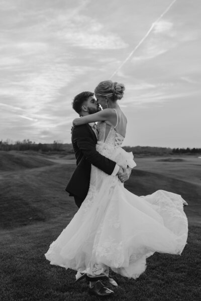 Romantic Wedding at Eagle Eye Golf Club in Lansing, MI
