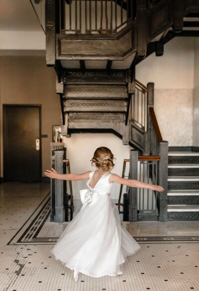 Jenna McEntee Best Des Moines Wedding Photographer