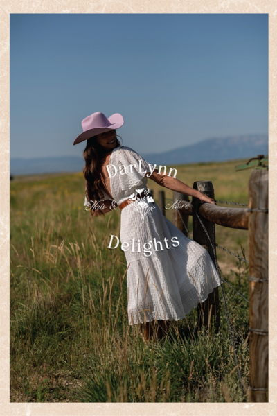 DarLynn Delights Primary Logo Embossed