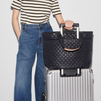 black travel tote bag | carlisledigitalmarketing.com