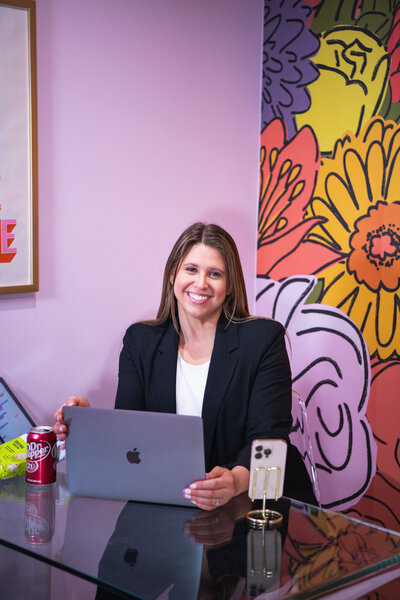Content batching and scheduling for local entrepreneur