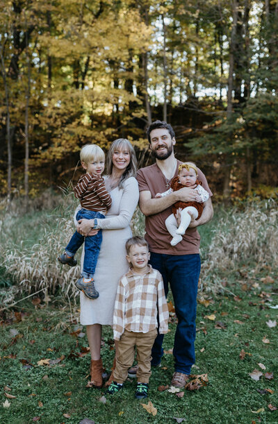 fall family photo cleveland ohio park