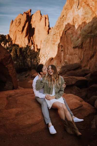 lovers at garden of the gods