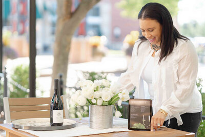 events planner setting up during branding pictures in Gainesville,Virginia