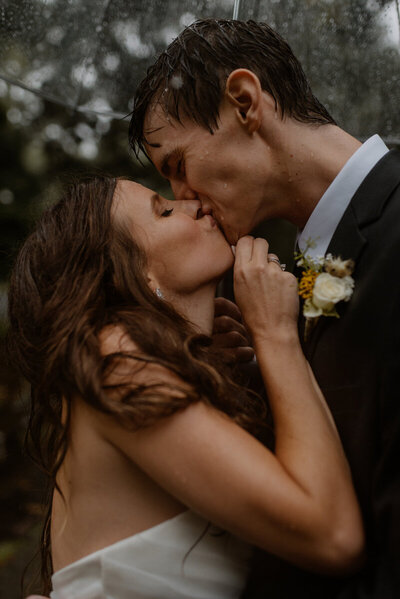 Savannah Elopement Couple