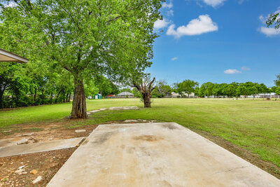  Front of 2-bedroom rental home at 410 E Division, Muenster TX