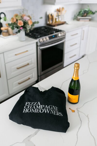 Cover image of the free home buyers guide provided by Lauryn DeNenno