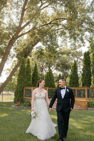 Traditional summer church wedding Rochester MN | Oduma photography -272