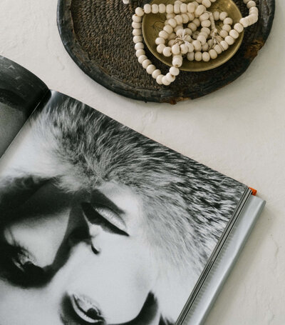 Fashion-book-tabletop-display
