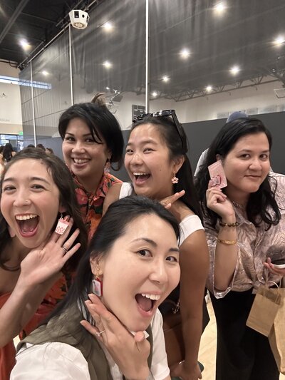 Elizabeth with fans at her live tarot reading