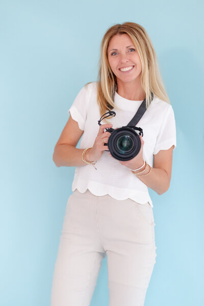 husband and wife wedding photographer team