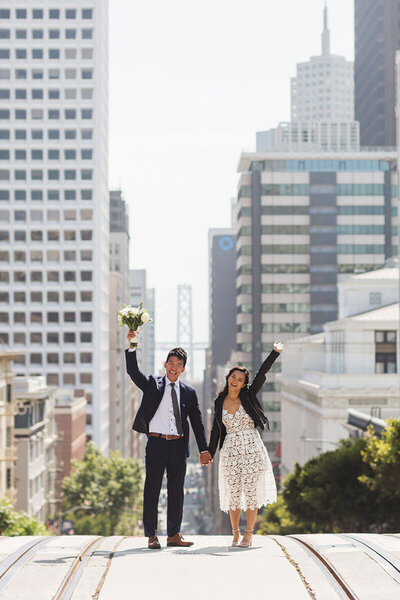 couple at california and powell street view san francisco